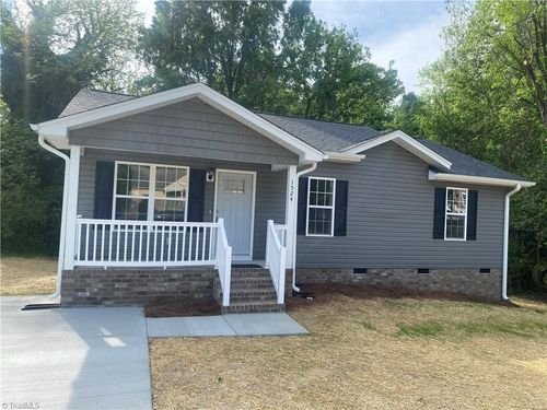 1524 Randolph Ave, Greensboro, NC, 27406-2333 | Card Image