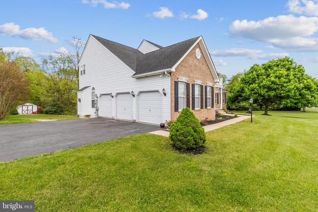 78 Irish Ln, House other with 5 bedrooms, 4 bathrooms and null parking in Martinsburg WV | Image 4
