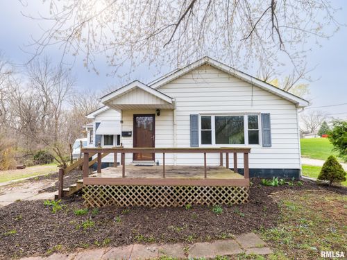 210 S Cone St, Farmington, IL, 61531-1402 | Card Image