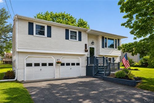 6129 Ridgecrest Dr, Syracuse, NY, 13212-1825 | Card Image