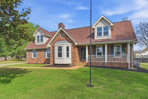 721 Clayton Dr, Clarksville, TN, 37040-6007 | Card Image