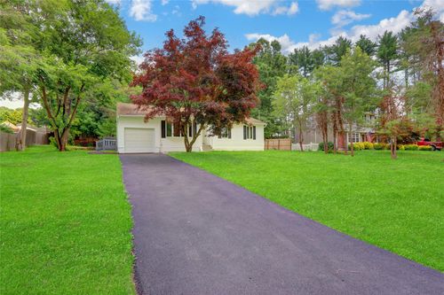 181 Wading River Hollow Rd, Ridge, NY, 11961-2314 | Card Image
