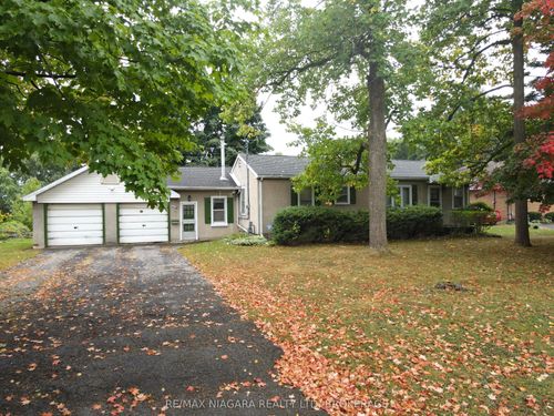 3719 Rebstock Rd, Crystal Beach, ON, L0S1B0 | Card Image