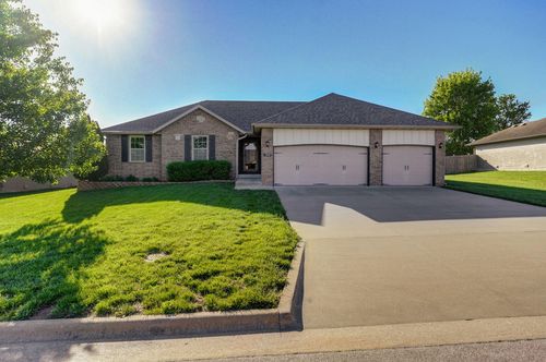1208 S Jaylin Ave, Springfield, MO, 65802-7122 | Card Image