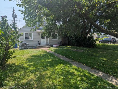 7052 Rivard Ave, Warren, MI, 48091-2925 | Card Image