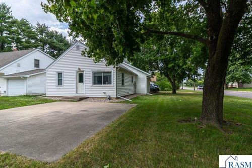 903 2nd St Sw, Madelia, MN, 56062 | Card Image