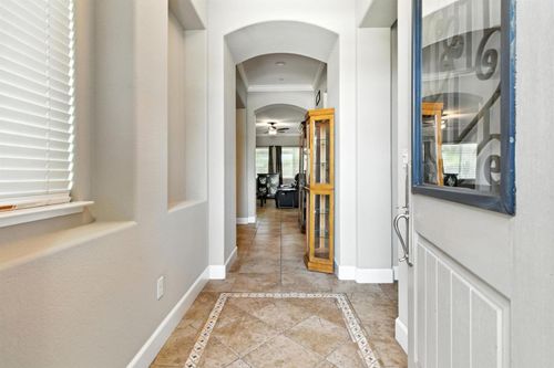 2254 Maple Hollow Ln, Manteca, CA, 95336-8375 | Card Image