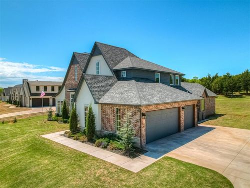 3261 Red Ridge Dr, Blanchard, OK, 73010-5269 | Card Image