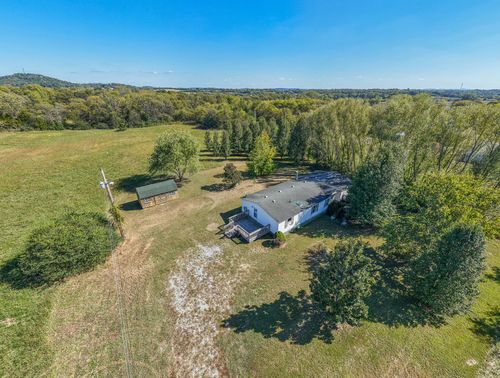 1064 Lauderdale Ln, Bethpage, TN, 37022-8701 | Card Image