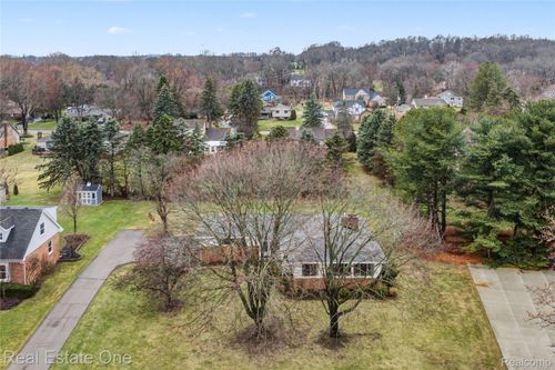 5388 Daniel Dr, Brighton, MI, 48114-9068 | Card Image