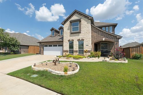 8229 Spitfire Trl, Aubrey, TX, 76227-1238 | Card Image