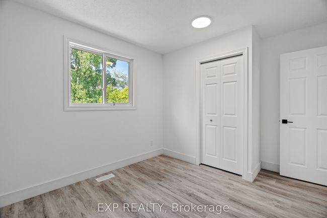250 William St E, House other with 3 bedrooms, 2 bathrooms and 3 parking in Parkhill ON | Image 18