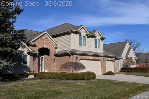 19205 River Valley Dr, Macomb, MI, 48044-3055 | Card Image