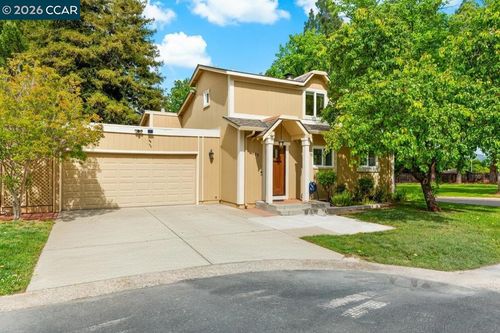 599 Mt Dell Dr, Clayton, CA, 94517-1502 | Card Image