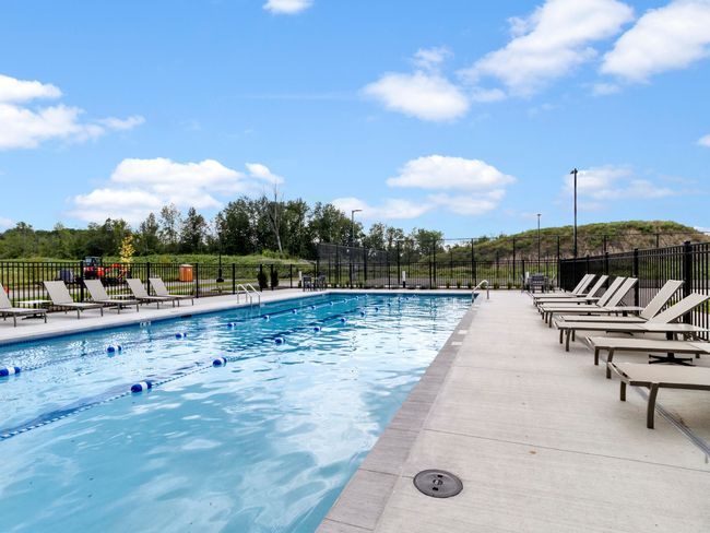 4163 E Hemlock Dr, Condo with 3 bedrooms, 2 bathrooms and null parking in Oak Creek WI | Image 50