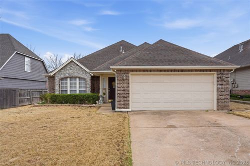 11421 Mulberry Ln, Jenks, OK, 74037-2176 | Card Image