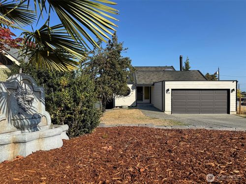 429 Whidby Ave, Port Angeles, WA, 98362-6545 | Card Image