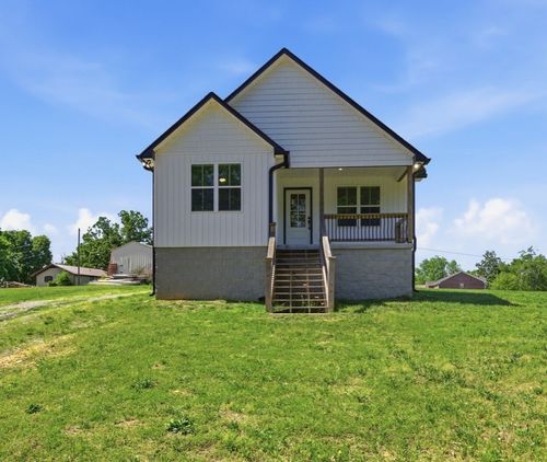 530 S Oak St, Hohenwald, TN, 38462-1950 | Card Image