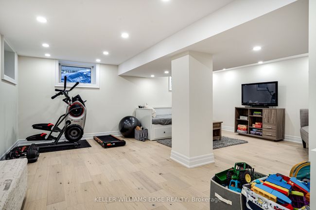 3322 Regional Rd 56, House other with 5 bedrooms, 3 bathrooms and 10 parking in Hamilton ON | Image 36