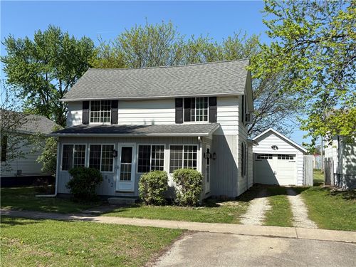 813 S Market St, Hoopeston, IL, 60942-1849 | Card Image