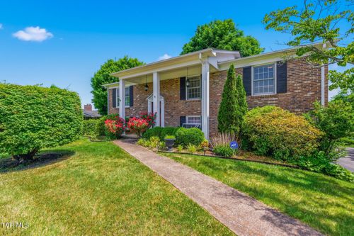 211 Independence Dr, Bristol, VA, 24201-1949 | Card Image