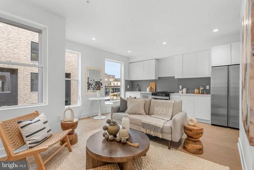 g3a-635 N 7th St, PHILADELPHIA, PA, 19123-3416 | Card Image