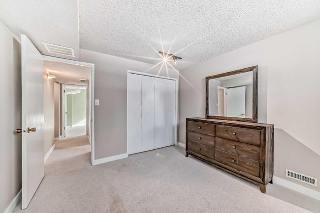 440 Cantrell Drive Sw, Home with 3 bedrooms, 1 bathrooms and 4 parking in Calgary AB | Image 18