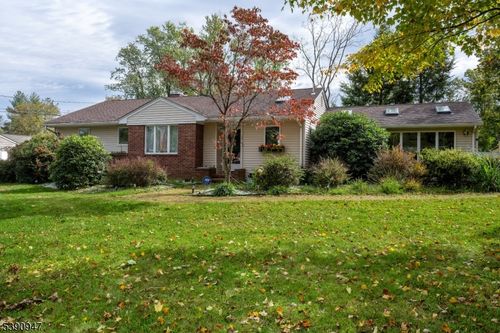 15 Bedle St, BELLE MEAD, NJ, 08502-3903 | Card Image