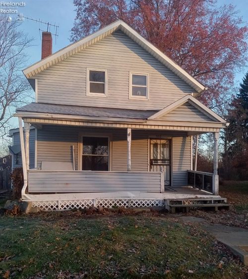 537 3rd St, Elyria, OH, 44035-5403 | Card Image