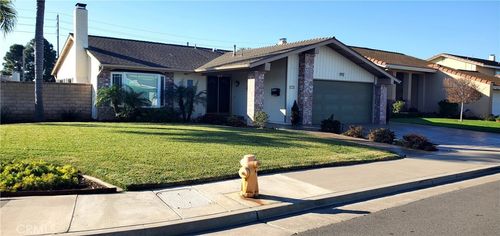 8722 Larkport Dr, Huntington Beach, CA, 92646-3937 | Card Image