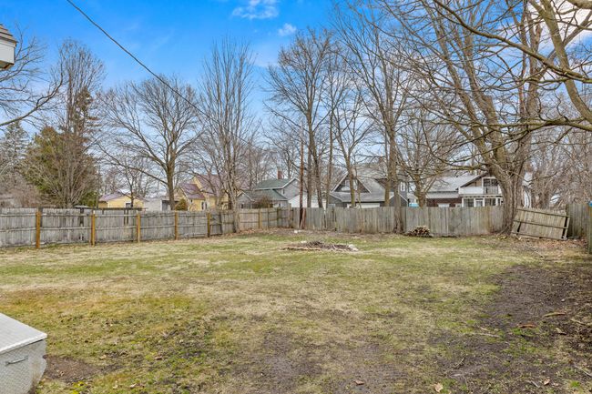 725 Washington St, Home with 0 bedrooms, 0 bathrooms and 4 parking in Lakeview MI | Image 5
