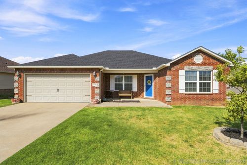 23284 Jewell Dr, Claremore, OK, 74019-2247 | Card Image