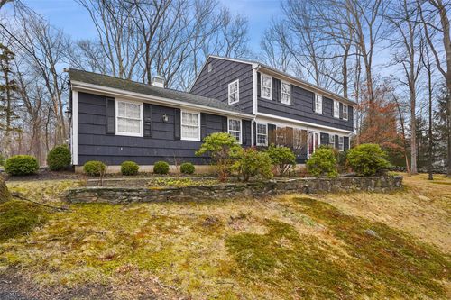11 Brook Farm Ln, Bedford, NY, 10506-1313 | Card Image
