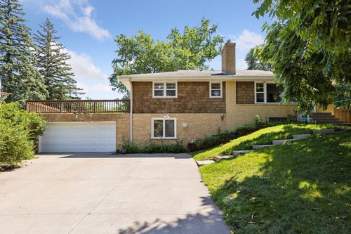 1102 Carlton Dr, Arden Hills, MN, 55112-3707 | Card Image