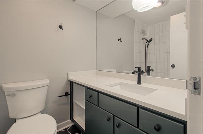 APT-210-211 - 4550 Warwick Blvd, Condo with 3 bedrooms, 3 bathrooms and null parking in Kansas City MO | Image 41