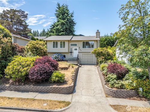 3334 N Bennett St, Tacoma, WA, 98407-3428 | Card Image