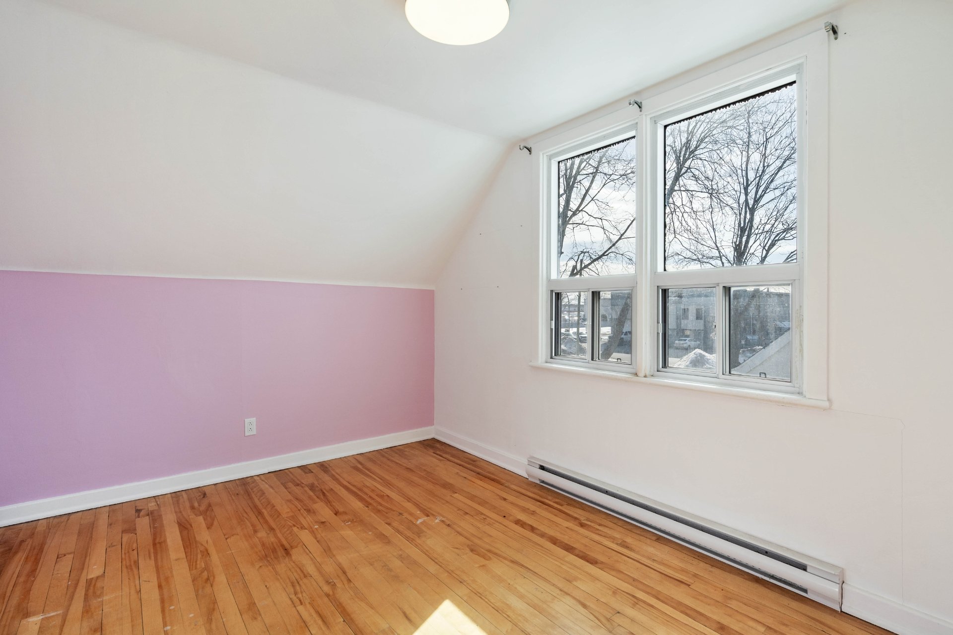 Commercial Sale in Dorval 4