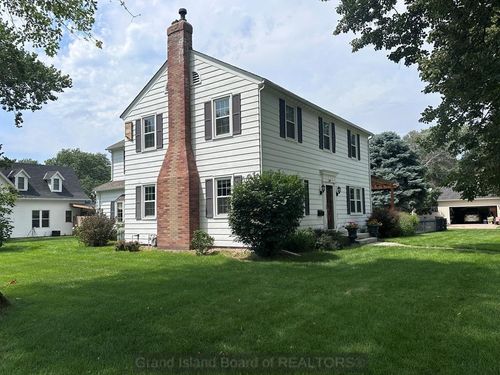 1207 8th St, Aurora, NE, 68818-1531 | Card Image