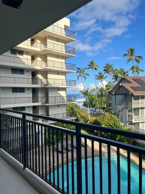 309-75-5782 Kuakini Hwy, Kailua Kona, HI, 96740-1748 | Card Image