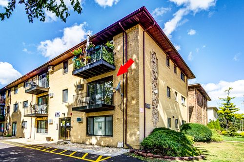 204-9814 Sayre Ave, Chicago Ridge, IL, 60415-2709 | Card Image