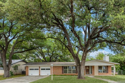 711 Oban Dr, San Antonio, TX, 78216-6145 | Card Image