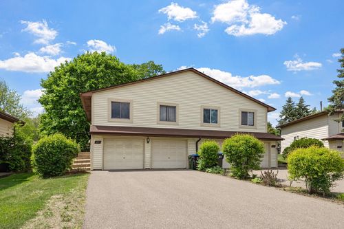 2495 Woodbridge St, Roseville, MN, 55113-3625 | Card Image