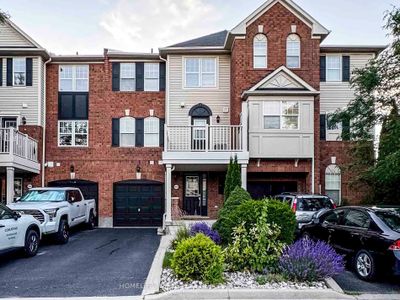 3159 Stornoway Cir, Home with 2 bedrooms, 2 bathrooms and 3 parking in Oakville ON | Image 1