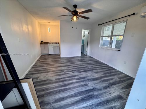2-1158 Nw 34th Ave, Miami, FL, 33125-2834 | Card Image