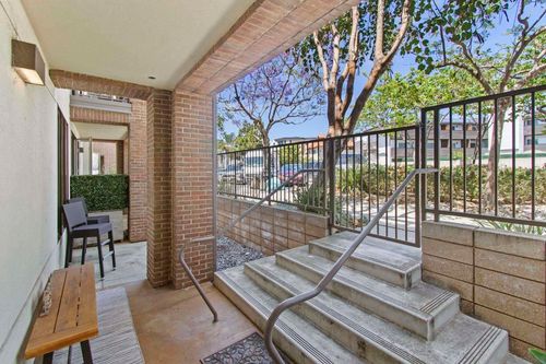 e106-5440 La Jolla, La Jolla, CA, 92037 | Card Image