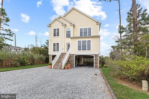 9 Burrwood Ct, MILLSBORO, DE, 19966-8569 | Card Image