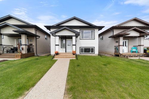 4428 74 St, Camrose, AB, T4V5C8 | Card Image