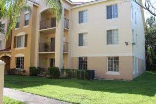 107-4211 San Marino Boulevard, West Palm Beach, FL, 33409 | Card Image