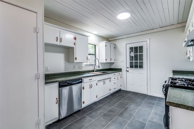 1230 Bellaire Dr, House other with 3 bedrooms, 2 bathrooms and null parking in Grapevine TX | Image 9