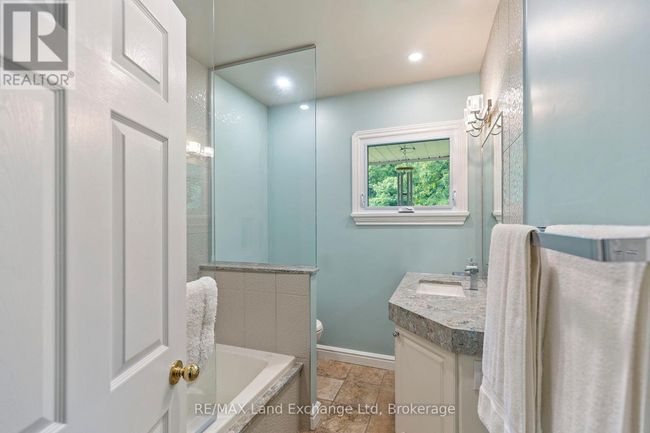 14519 Elginfield Rd, House other with 3 bedrooms, 3 bathrooms and 10 parking in Lucan ON | Image 23